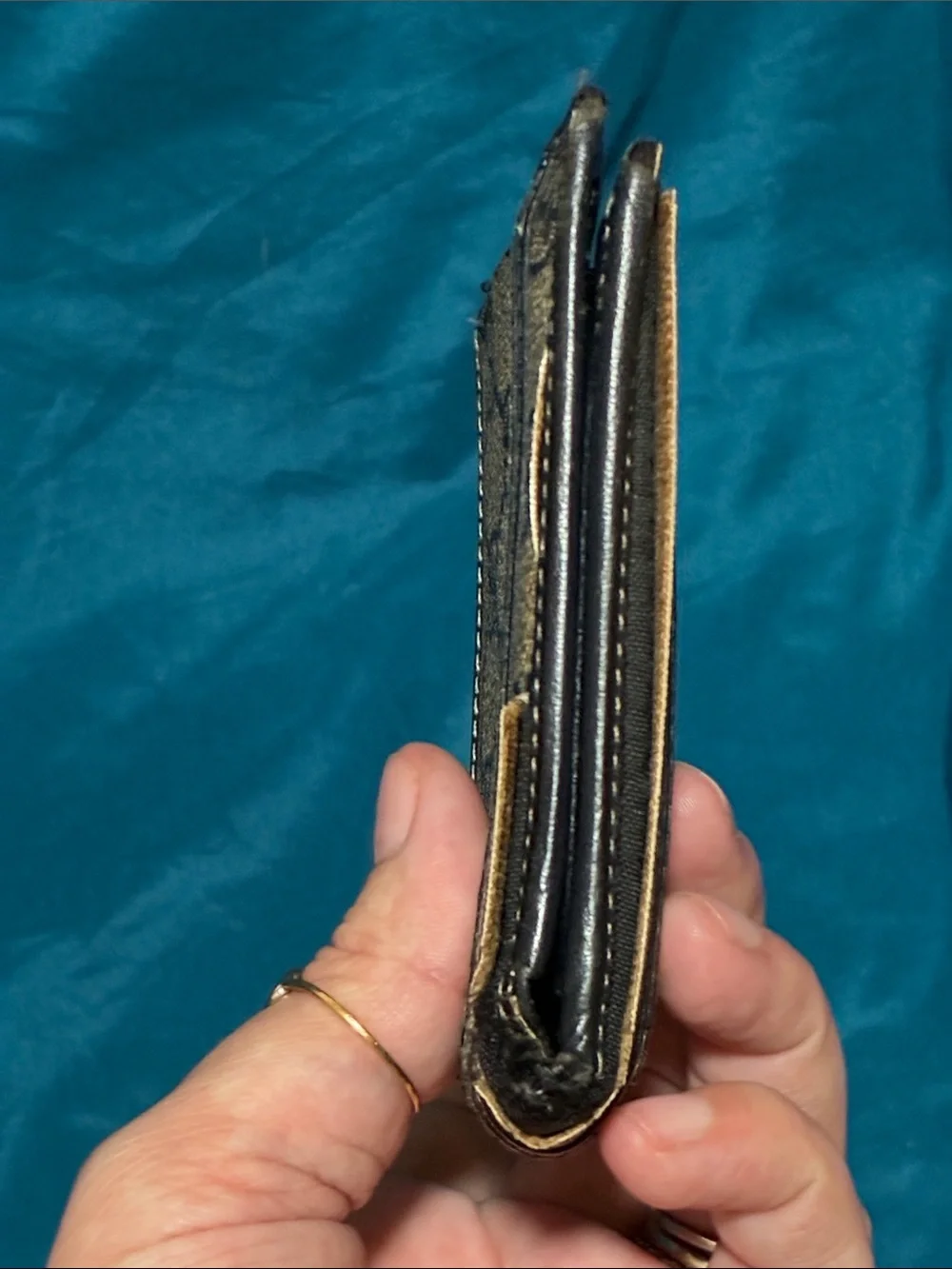 Gucci Vintage Mens Wallet Damaged